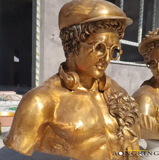 Statue de Mahatma Gandhi en bronze commémorative de la figure célèbre indienne